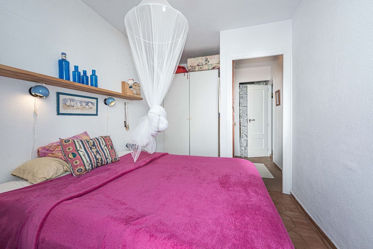 2 soveværelse Byhus til salg i La Duquesa / Puerto de la Duquesa med swimmingpool - € 249.000 (Ref: 9786818)