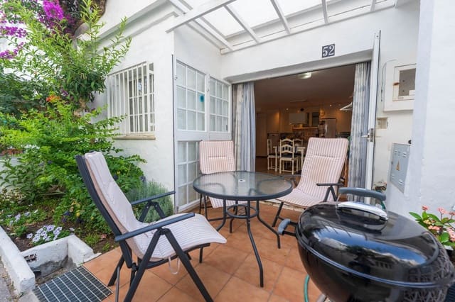 2 sypialnia Dom na sprzedaż w La Duquesa / Puerto de la Duquesa, Manilva z basenem - 249 000 € (Ref: 9786818)