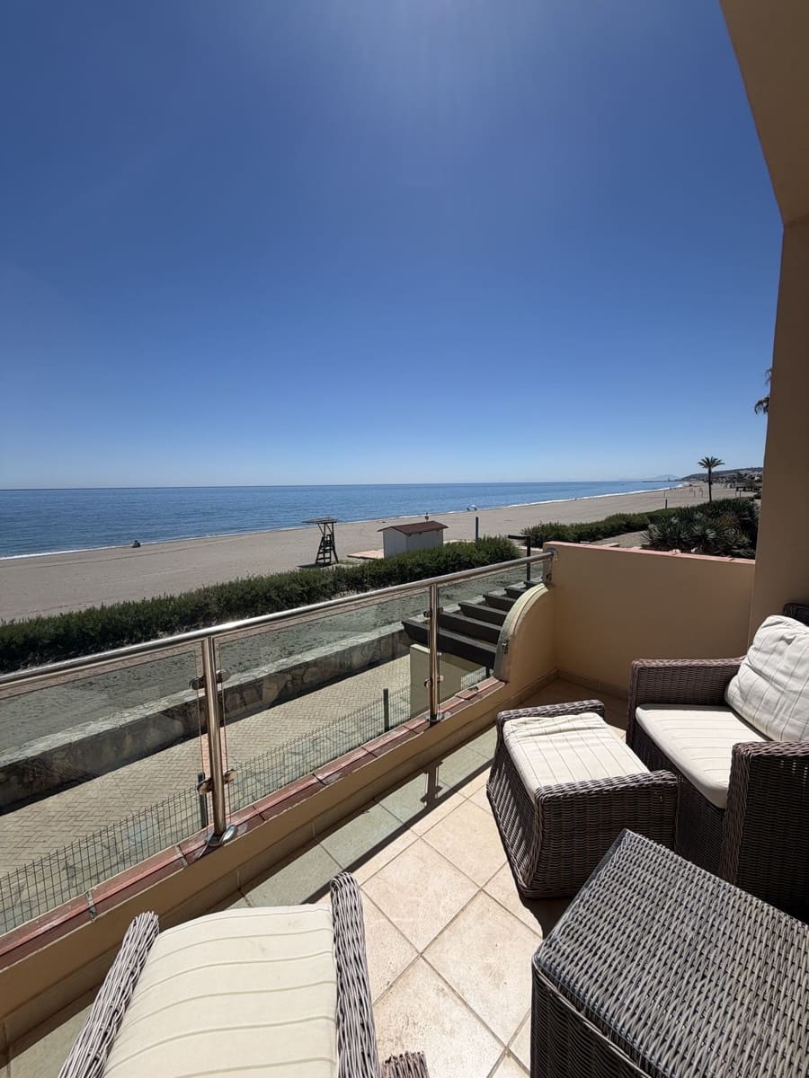 3 bedroom Townhouse for sale in Bahia de Casares with pool garage - € 550,000 (Ref: 9787589)