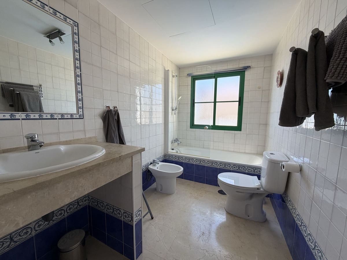 3 bedroom Townhouse for sale in Bahia de Casares with pool garage - € 550,000 (Ref: 9787589)