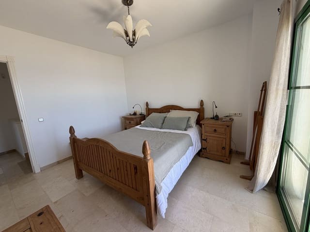 3 sypialnia Dom na sprzedaż w Bahia de Casares, Casares z basenem garażem - 550 000 € (Ref: 9787589)
