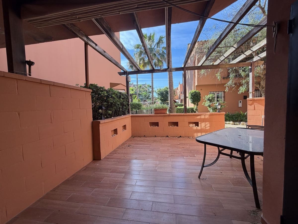 4 sypialnia Dom na sprzedaż w Manilva z basenem garażem - 475 000 € (Ref: 9789820)