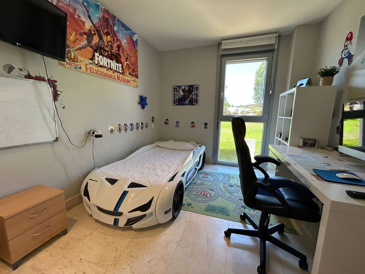3 chambre Appartement à vendre à Manilva avec piscine garage - 359 000 € (Ref: 9848264)