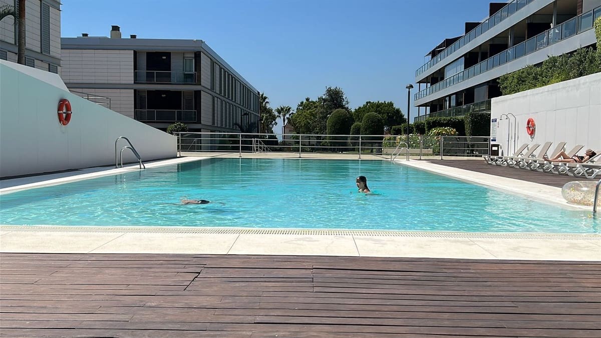 3 chambre Appartement à vendre à Manilva avec piscine garage - 359 000 € (Ref: 9848264)