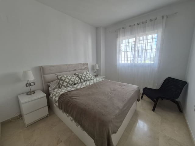 2 chambre Appartement à vendre à La Duquesa / Puerto de la Duquesa, Manilva avec piscine garage - 295 000 € (Ref: 9852189)