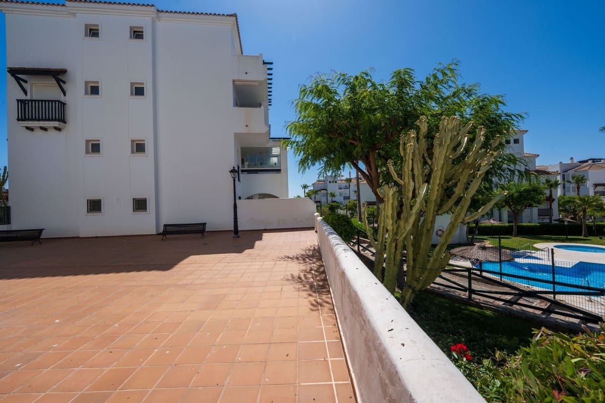 2 sypialnia Apartament na sprzedaż w La Duquesa / Puerto de la Duquesa z basenem garażem - 295 000 € (Ref: 9852189)