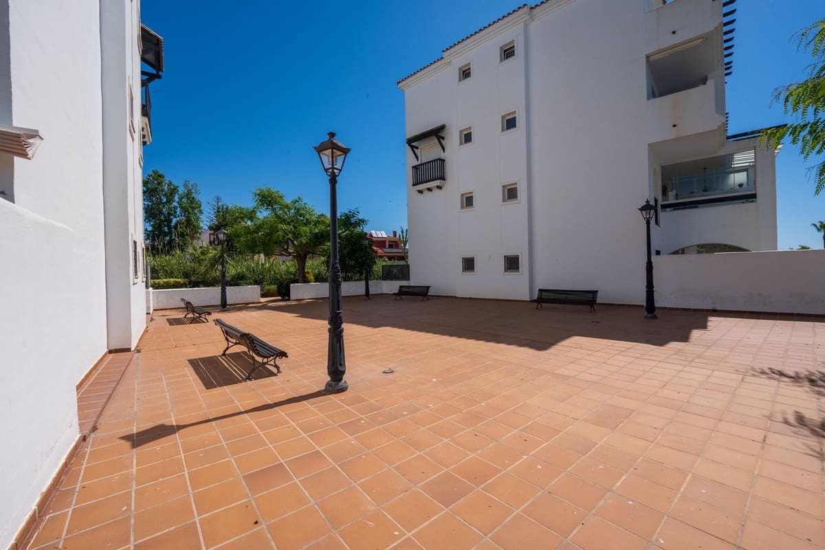 2 sypialnia Apartament na sprzedaż w La Duquesa / Puerto de la Duquesa z basenem garażem - 295 000 € (Ref: 9852189)