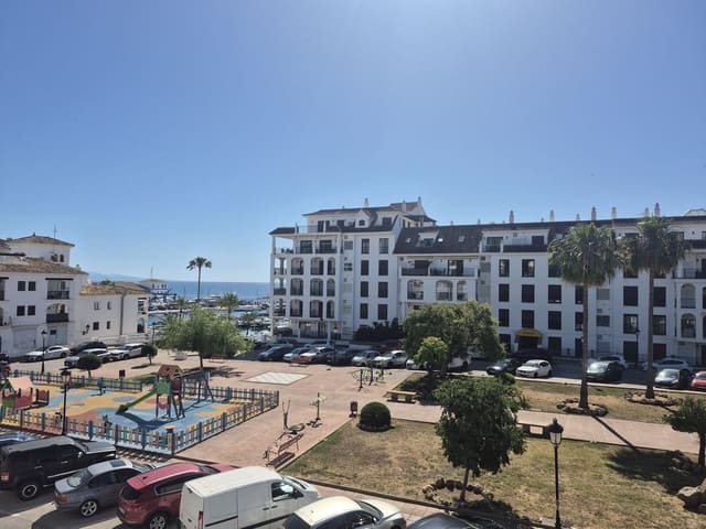 3 quarto Casa em Banda para venda em La Duquesa / Puerto de la Duquesa, Manilva com garagem - 375 000 € (Ref: 9852190)