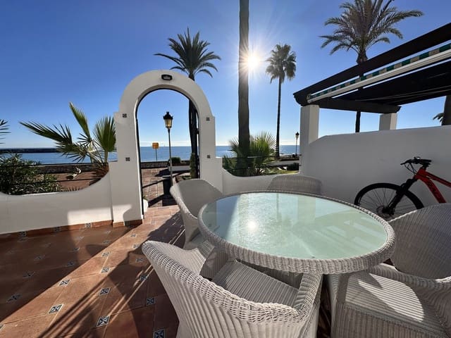 2 quarto Casa em Banda para venda em La Duquesa / Puerto de la Duquesa, Manilva com piscina - 569 000 € (Ref: 9854664)