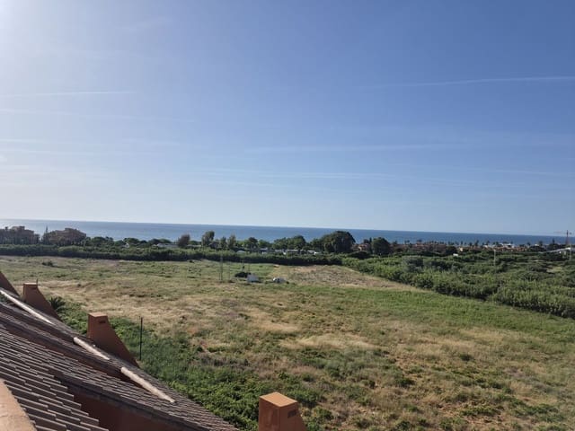 2 chambre Appartement à vendre à La Duquesa / Puerto de la Duquesa, Manilva avec piscine garage - 375 000 € (Ref: 9858322)