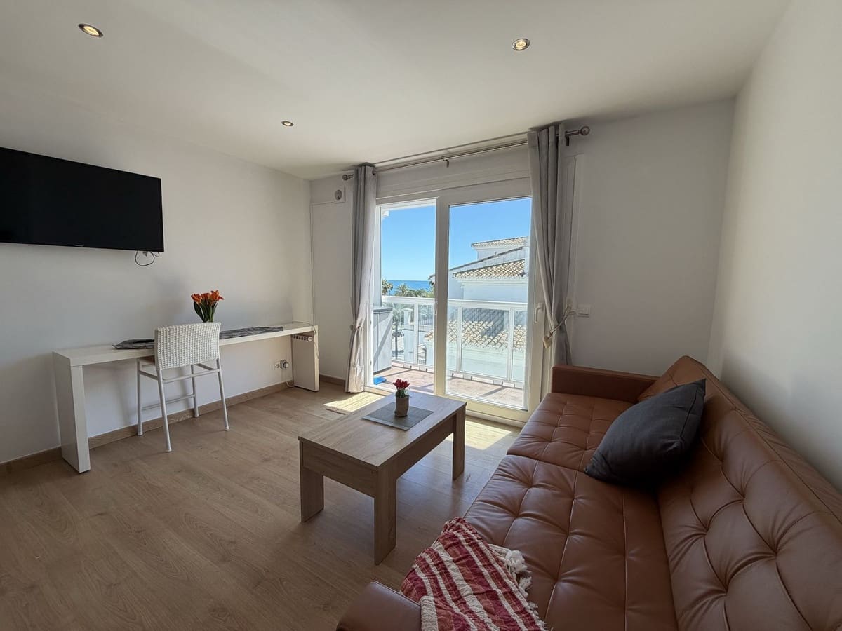 1 Zimmer Penthouse zu verkaufen in La Duquesa / Puerto de la Duquesa - 249.000 € (Ref: 9861225)