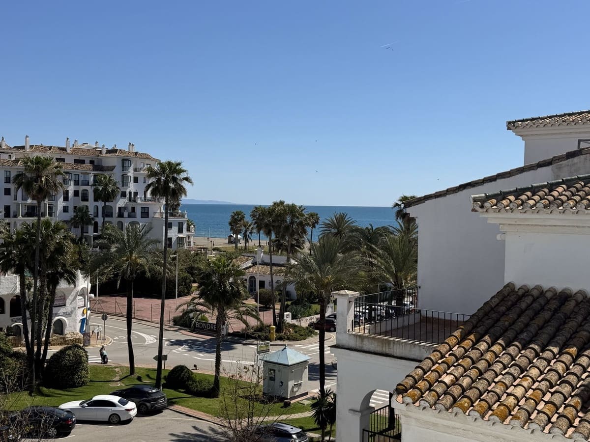 1 Zimmer Penthouse zu verkaufen in La Duquesa / Puerto de la Duquesa - 249.000 € (Ref: 9861225)
