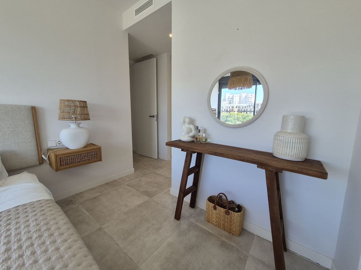 Apartamento de 3 habitaciones en Estepona en venta con piscina garaje - 1.095.000 € (Ref: 9877186)