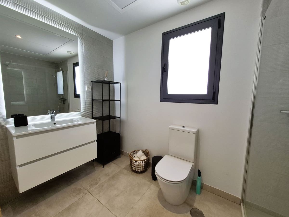 Apartamento de 3 habitaciones en Estepona en venta con piscina garaje - 1.095.000 € (Ref: 9877186)