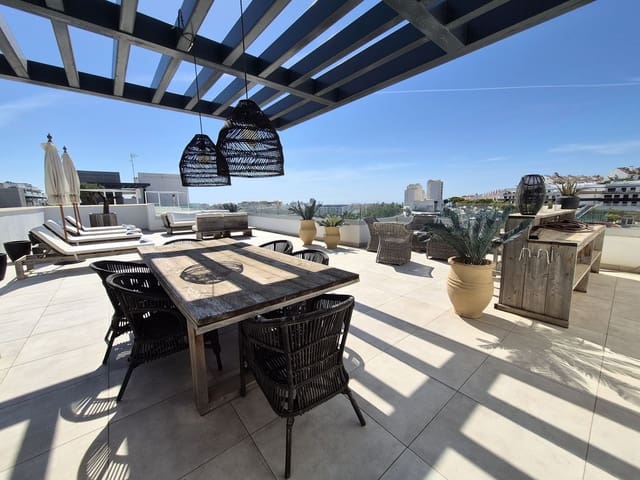 3 soverom Leilighet til salgs i Estepona med svømmebasseng garasje - € 1 095 000 (Ref: 9877186)