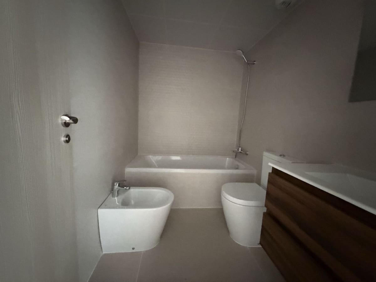 2 bedroom Apartment for sale in La Duquesa / Puerto de la Duquesa with pool garage - € 399,000 (Ref: 9897474)