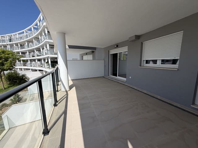 Apartamento de 2 habitaciones en La Duquesa / Puerto de la Duquesa, Manilva en venta con piscina garaje - 399.000 € (Ref: 9897474)