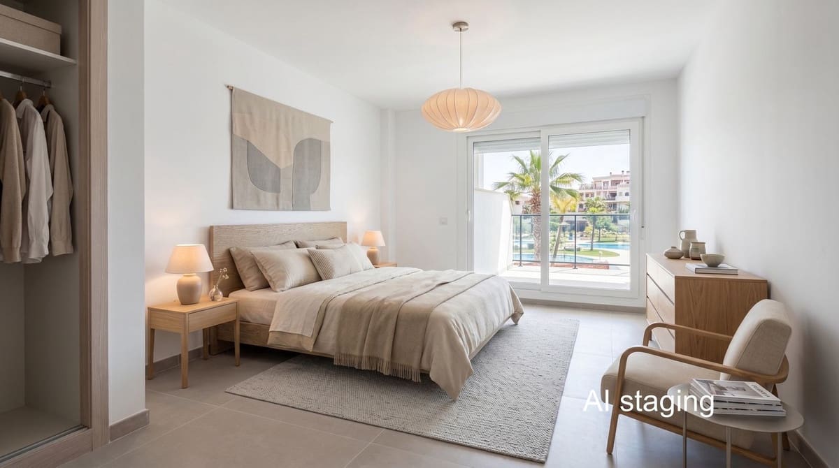 2 bedroom Apartment for sale in La Duquesa / Puerto de la Duquesa with pool garage - € 399,000 (Ref: 9897474)