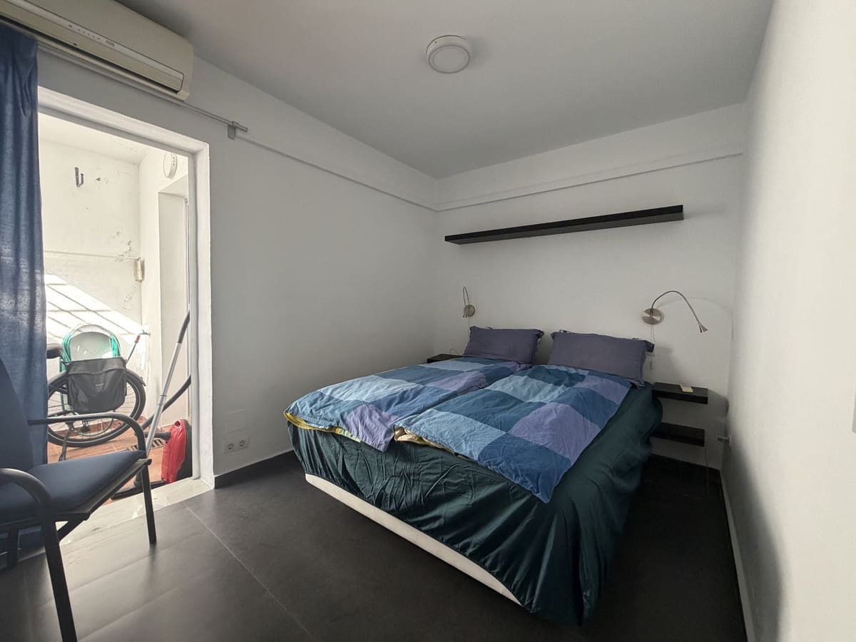 3 quarto Moradia Geminada para venda em La Duquesa / Puerto de la Duquesa com piscina - 349 000 € (Ref: 9917574)
