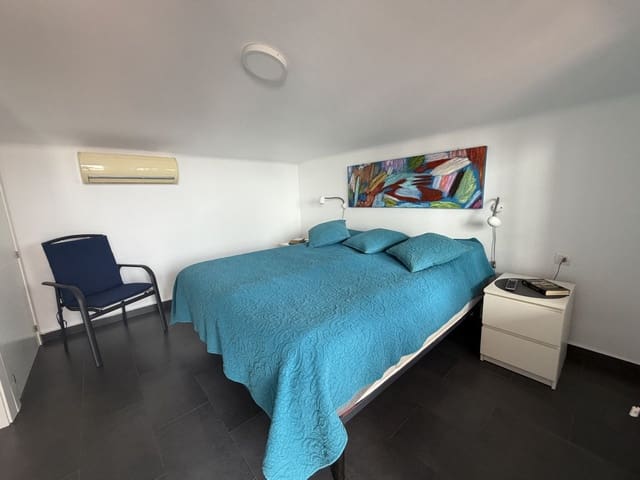 3 quarto Moradia Geminada para venda em La Duquesa / Puerto de la Duquesa, Manilva com piscina - 349 000 € (Ref: 9917574)