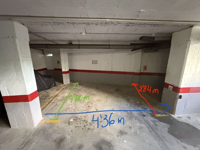 Erhverv til salg i La Duquesa / Puerto de la Duquesa, Manilva med swimmingpool garage - € 16.000 (Ref: 9935165)