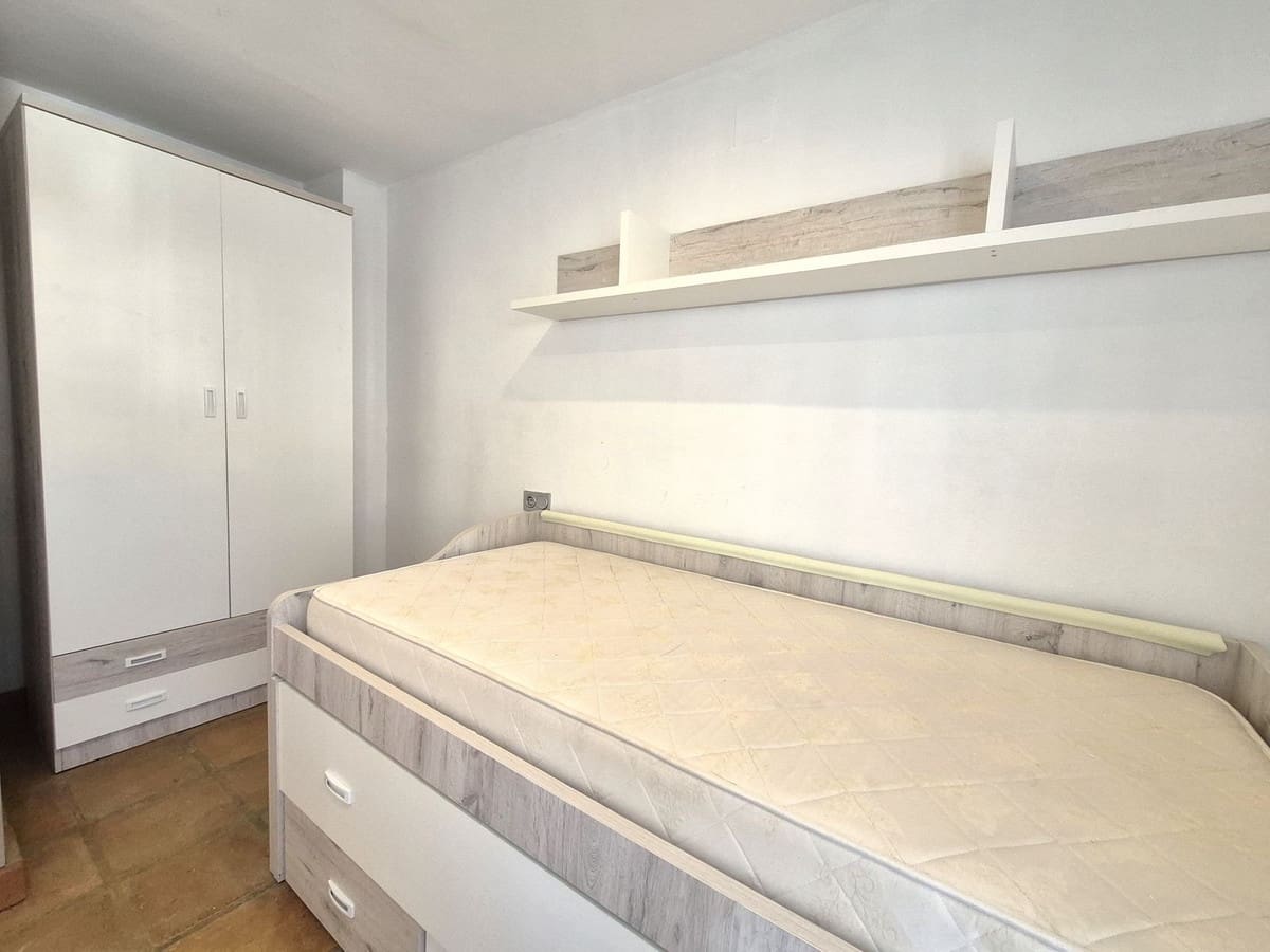 4 soverom Hus til salgs i Manilva med svømmebasseng - € 340 000 (Ref: 9950220)