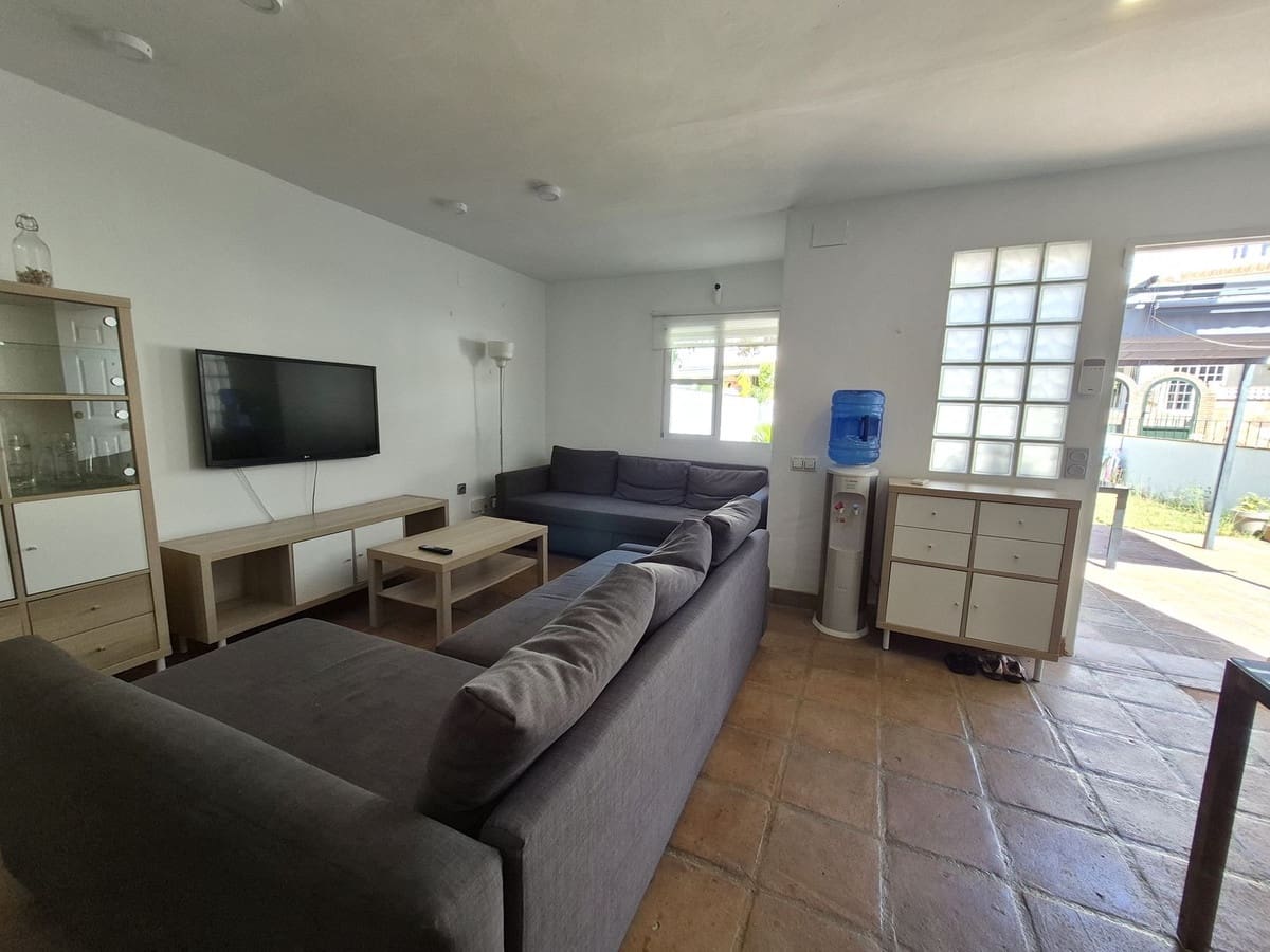 4 soverom Hus til salgs i Manilva med svømmebasseng - € 340 000 (Ref: 9950220)