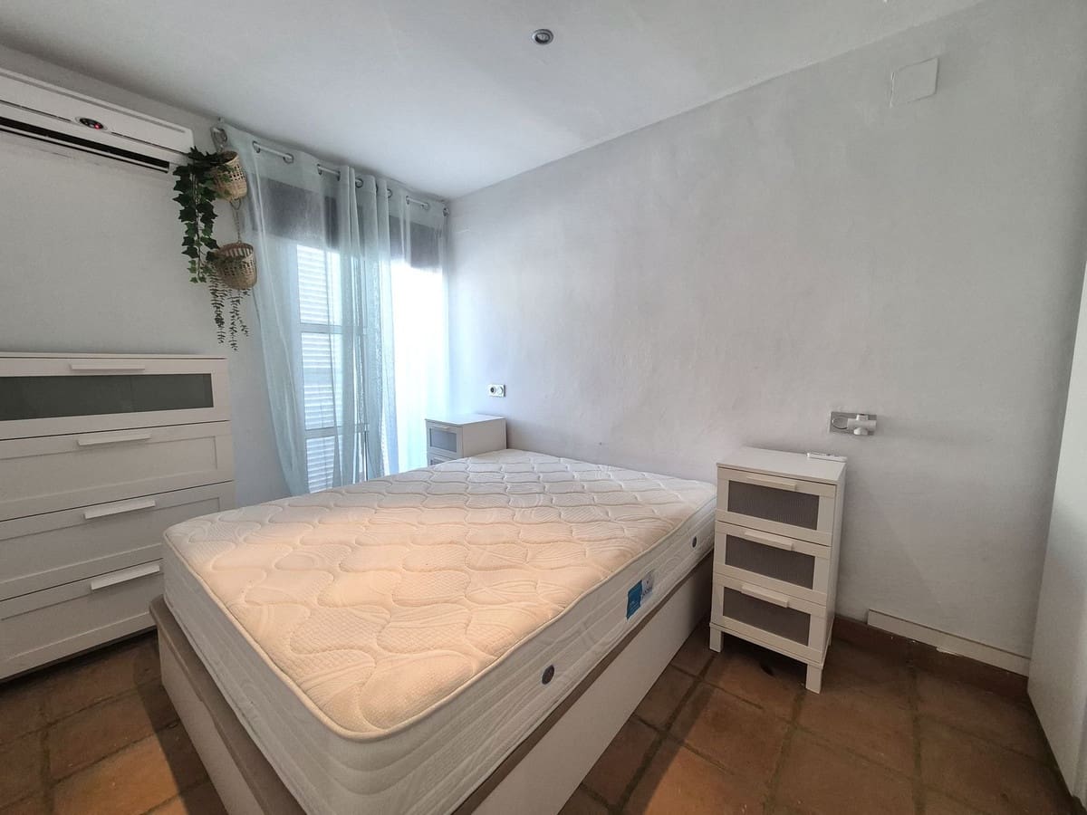 4 soverom Hus til salgs i Manilva med svømmebasseng - € 340 000 (Ref: 9950220)