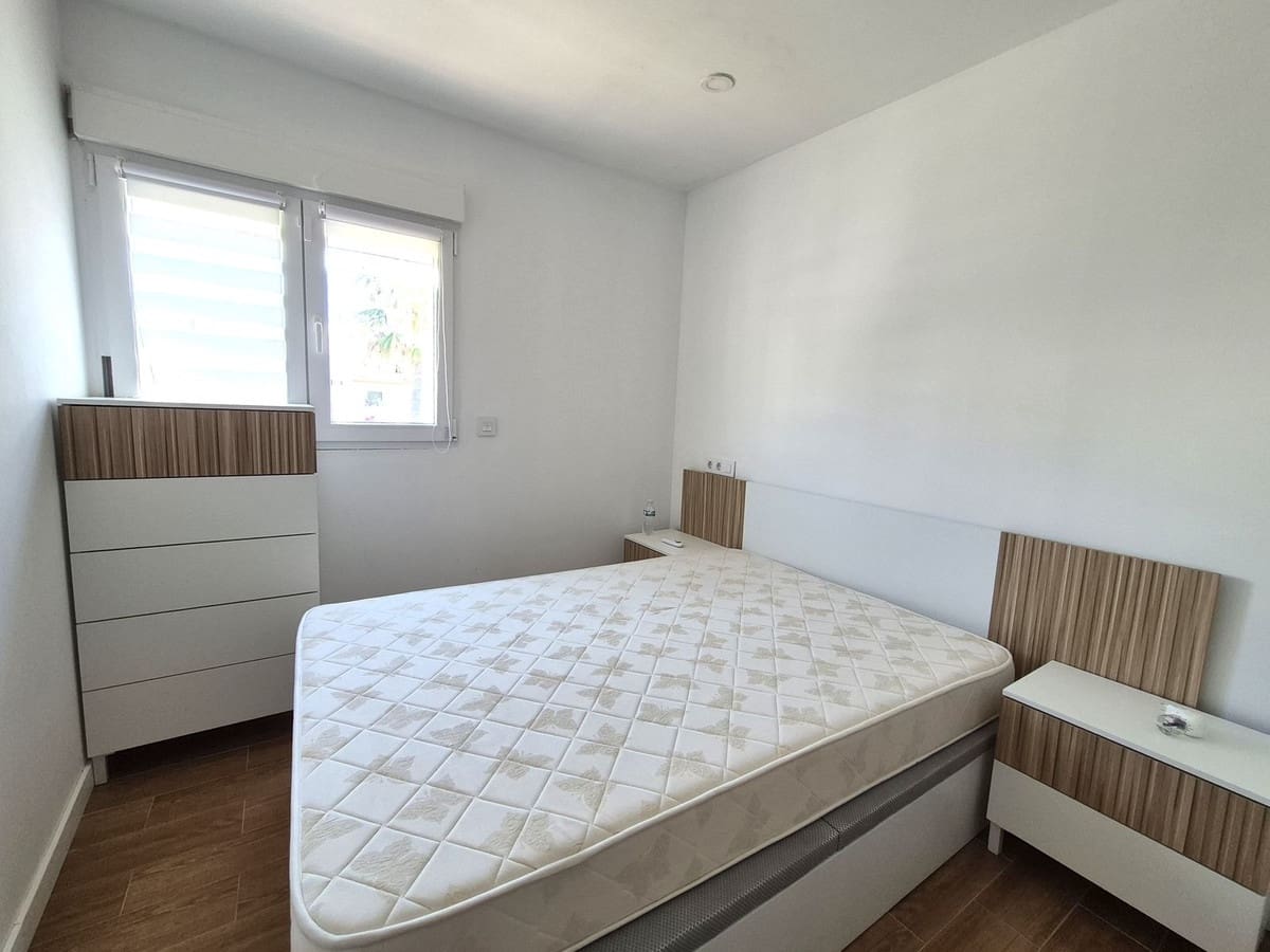 4 soverom Hus til salgs i Manilva med svømmebasseng - € 340 000 (Ref: 9950220)