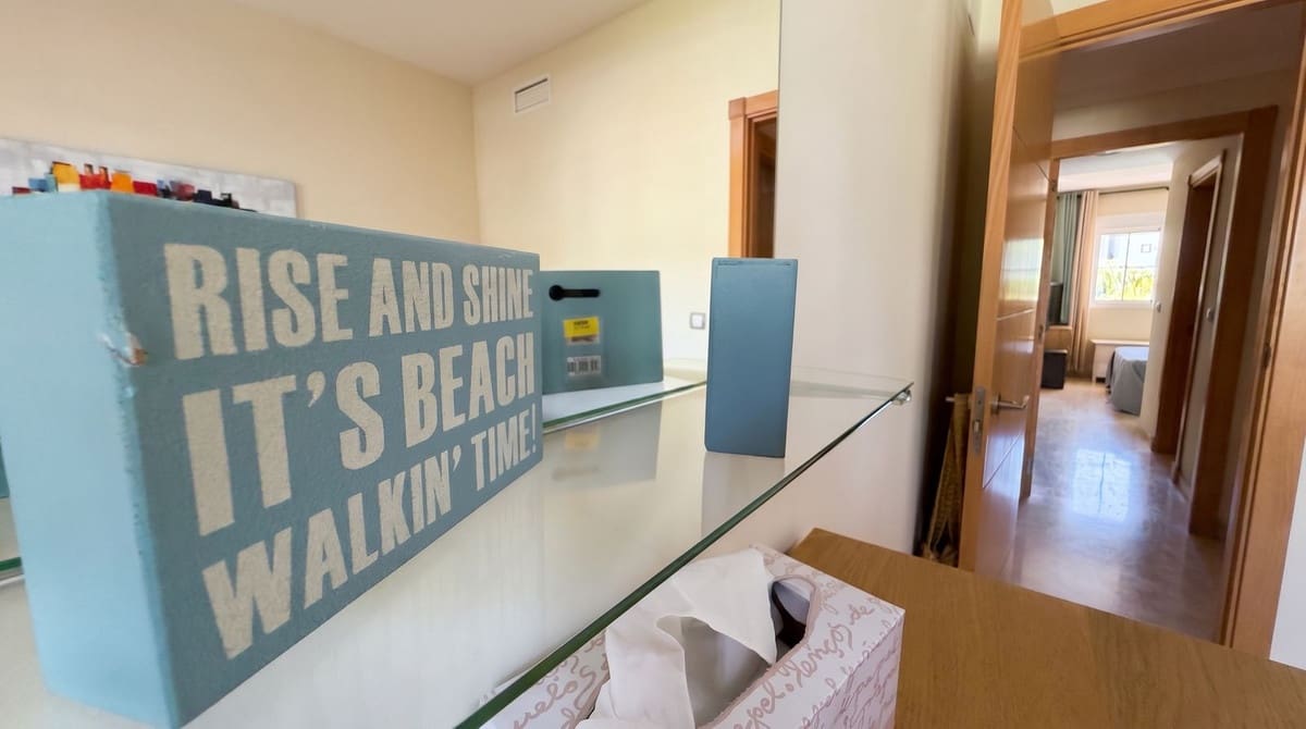 2 bedroom Apartment for sale in La Duquesa / Puerto de la Duquesa with pool garage - € 299,000 (Ref: 9950659)