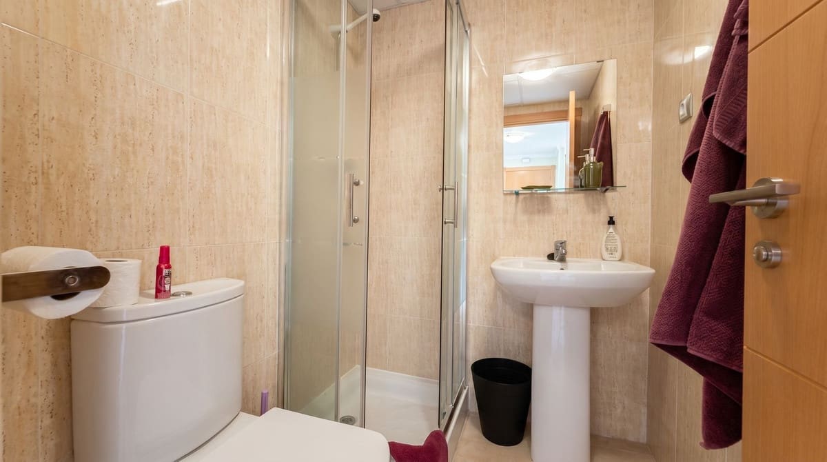2 bedroom Apartment for sale in La Duquesa / Puerto de la Duquesa with pool garage - € 299,000 (Ref: 9950659)