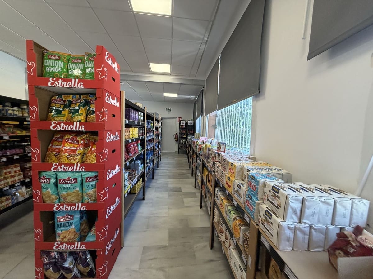 Business for sale in La Duquesa / Puerto de la Duquesa - € 120,000 (Ref: 9969050)