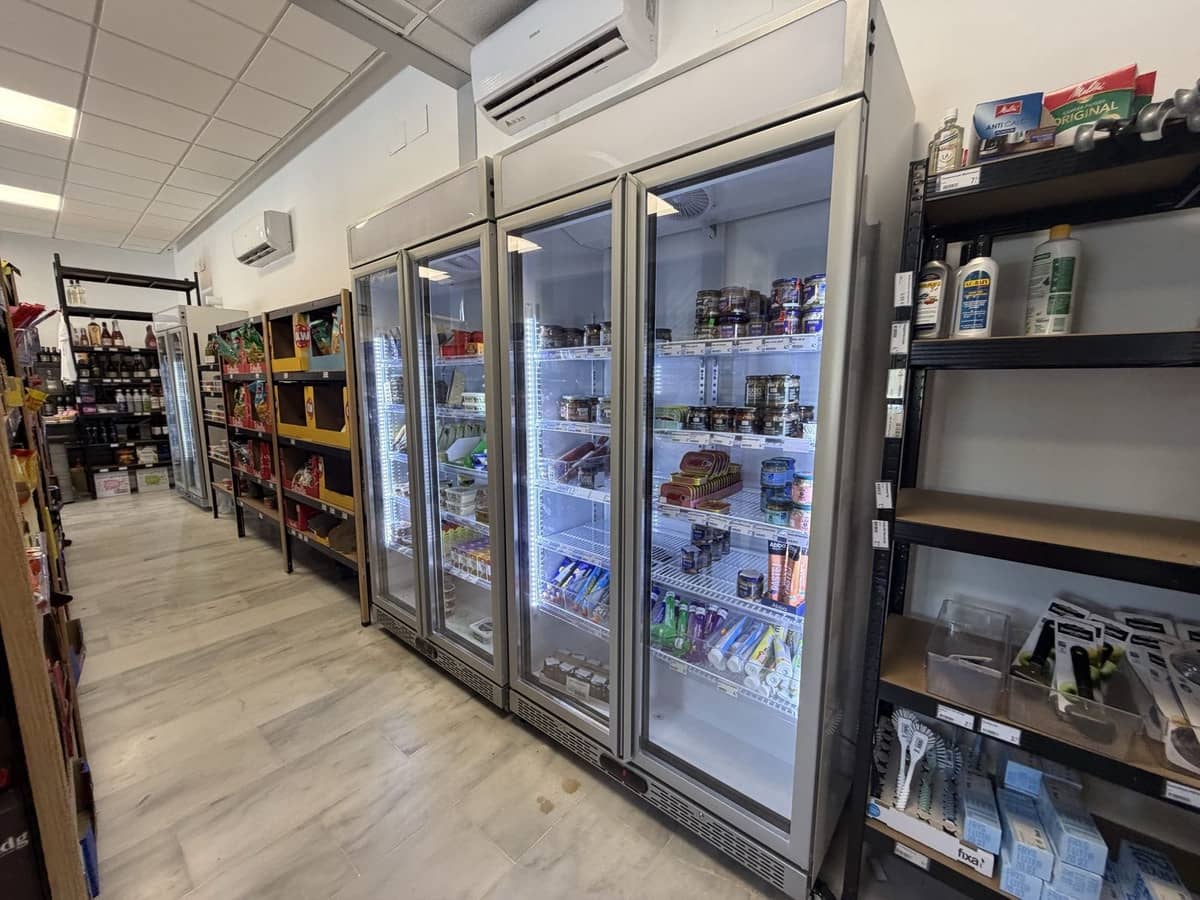 Business for sale in La Duquesa / Puerto de la Duquesa - € 120,000 (Ref: 9969050)