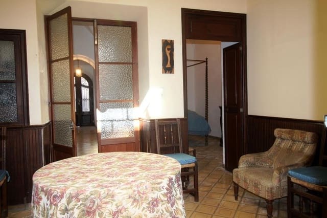 6 bedroom Townhouse for sale in Porreres with garage - € 640,000 (Ref: 7586155)