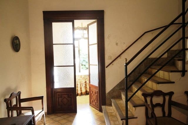 6 bedroom Townhouse for sale in Porreres with garage - € 640,000 (Ref: 7586155)