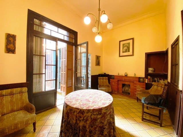 6 bedroom Townhouse for sale in Porreres with garage - € 640,000 (Ref: 7586155)