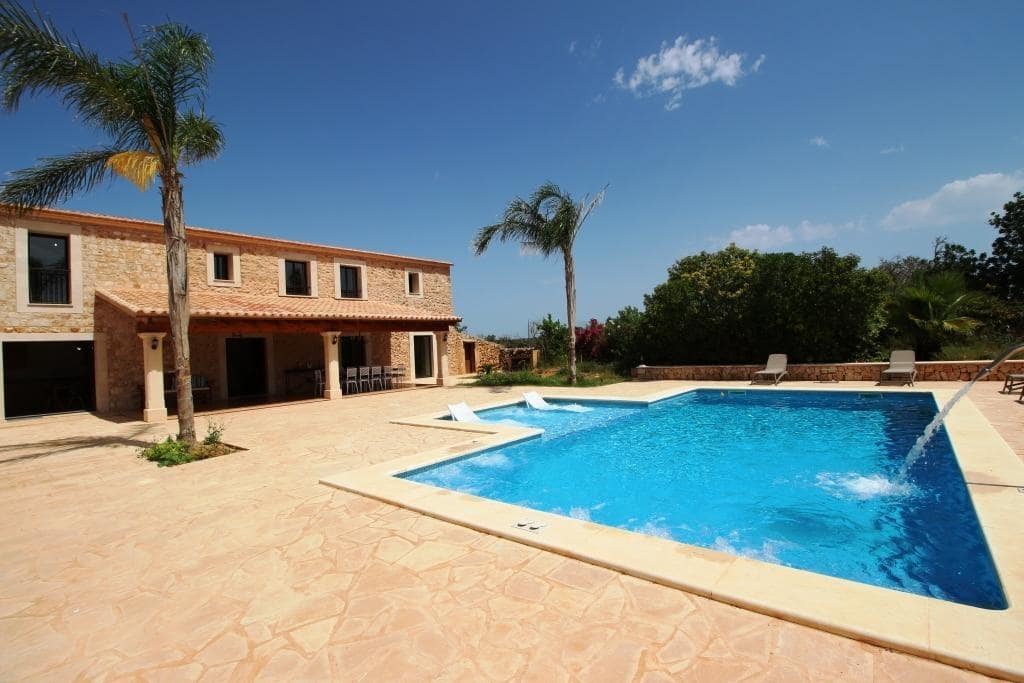 5 soveværelse Villa til leje i Felanitx med swimmingpool - € 9.000 (Ref: 7755289)