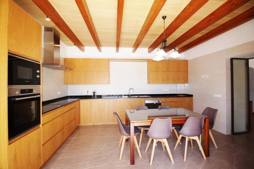 5 soveværelse Villa til leje i Felanitx med swimmingpool - € 9.000 (Ref: 7755289)