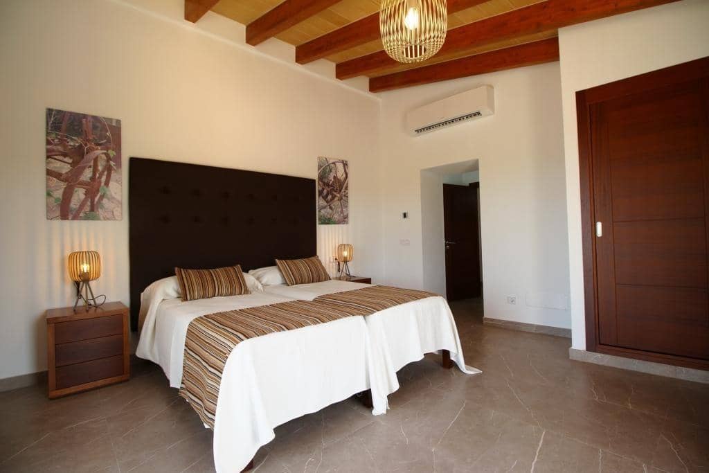 5 soveværelse Villa til leje i Felanitx med swimmingpool - € 9.000 (Ref: 7755289)