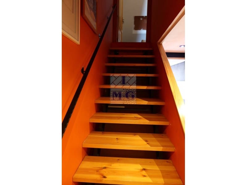 4 makuuhuone Huvila myytävänä paikassa Zarandona mukana 
autotalli - 420 000 € (Ref: 9412329)