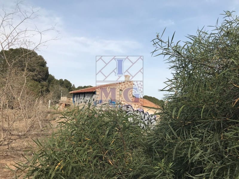 4 bedroom Finca/Country House for sale in El Esparragal - € 93,000 (Ref: 9412333)