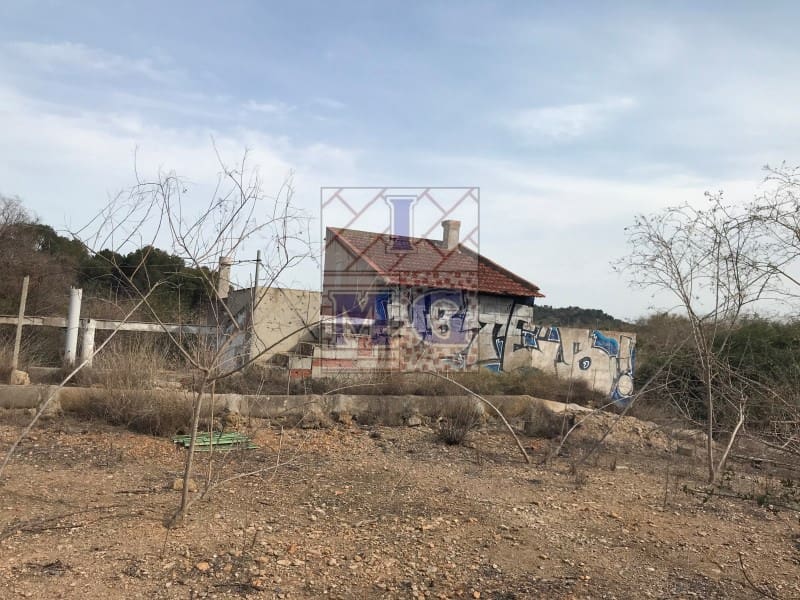 4 bedroom Finca/Country House for sale in El Esparragal - € 93,000 (Ref: 9412333)