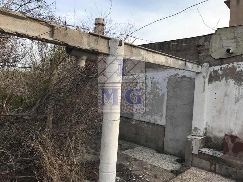 4 bedroom Finca/Country House for sale in El Esparragal - € 93,000 (Ref: 9412333)