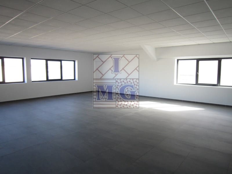 Office for rent in San Gines - € 2,000 (Ref: 9412350)