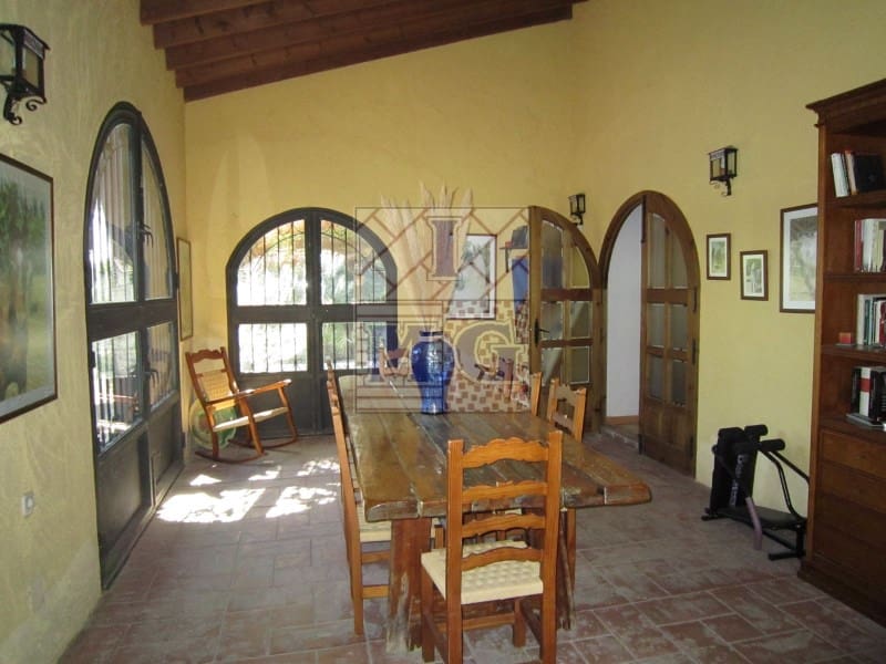 4 bedroom Finca/Country House for sale in Banos y Mendigo - € 600,000 (Ref: 9412353)