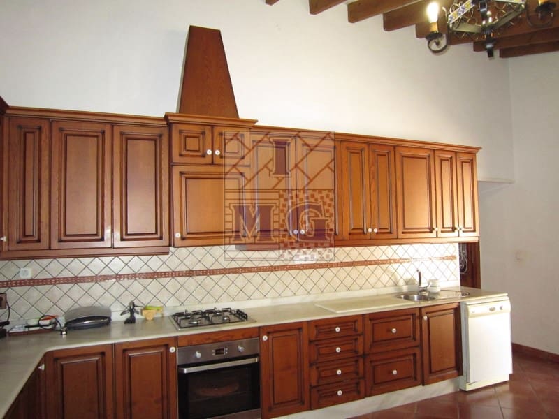 4 bedroom Finca/Country House for sale in Banos y Mendigo - € 600,000 (Ref: 9412353)