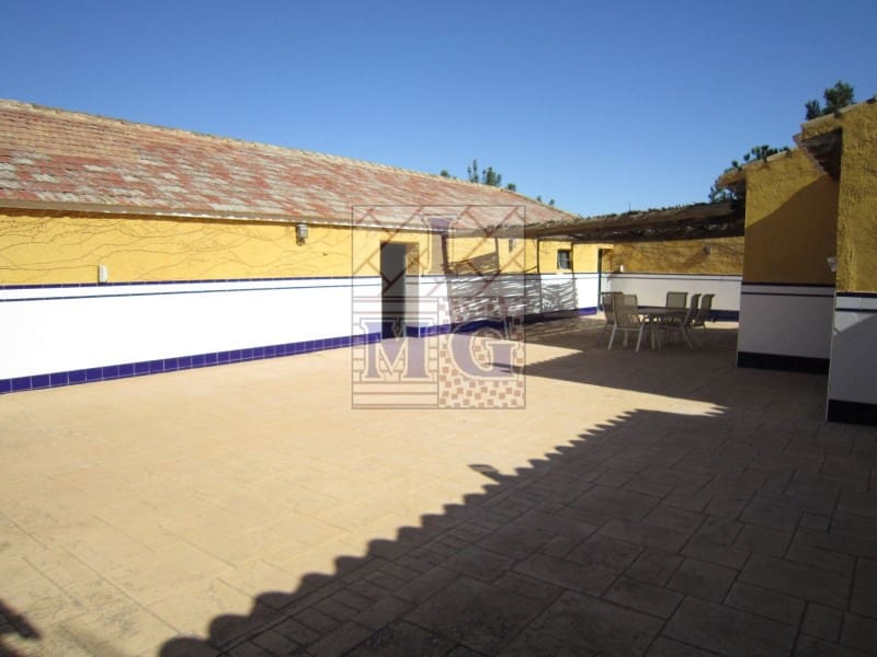 4 bedroom Finca/Country House for sale in Banos y Mendigo - € 600,000 (Ref: 9412353)