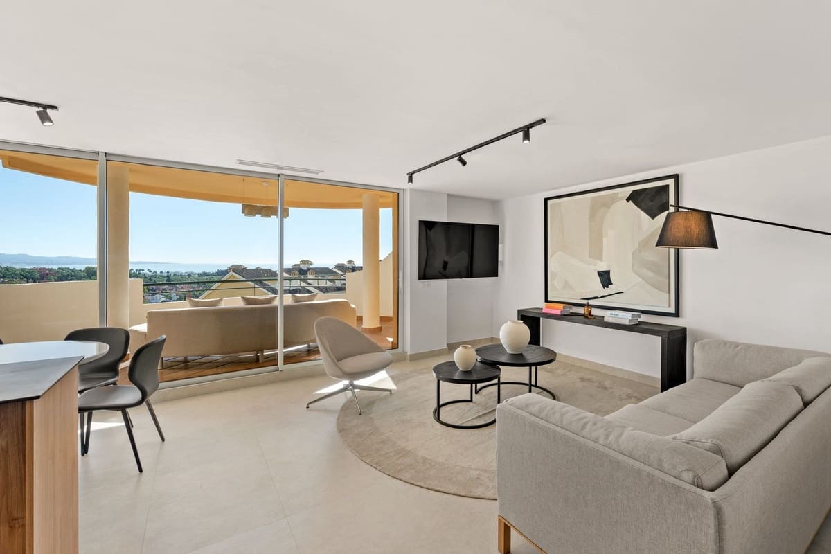 3 bedroom Apartment for sale in Nueva Andalucia with pool garage - € 912,000 (Ref: 9331381)