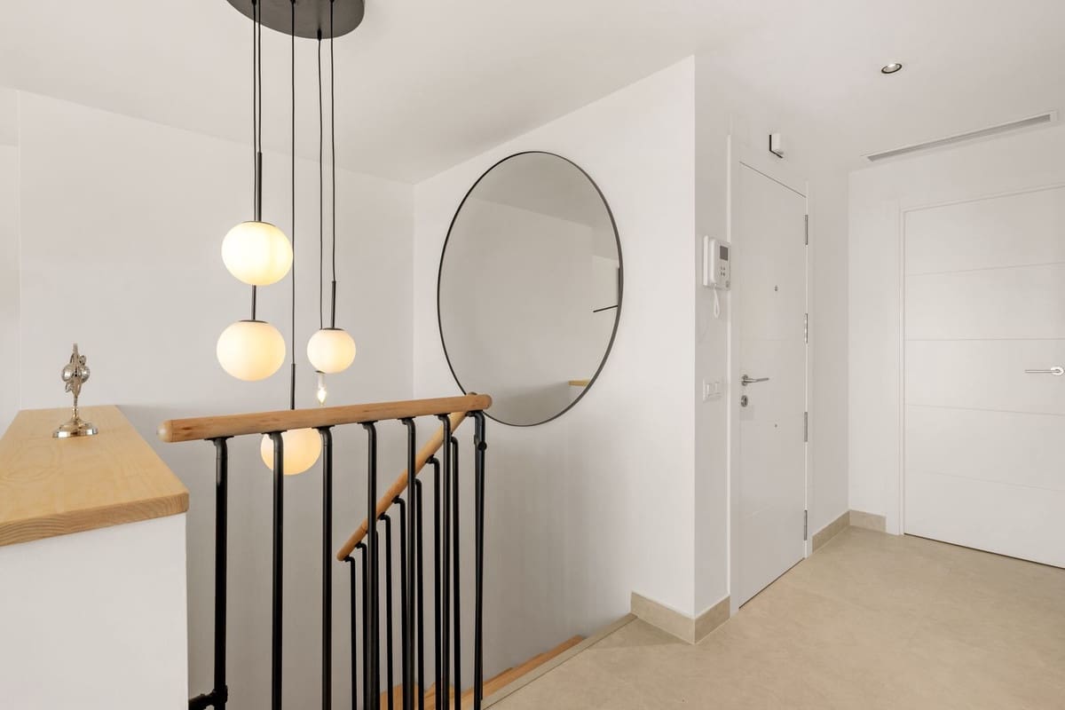 3 bedroom Apartment for sale in Nueva Andalucia with pool garage - € 912,000 (Ref: 9331381)