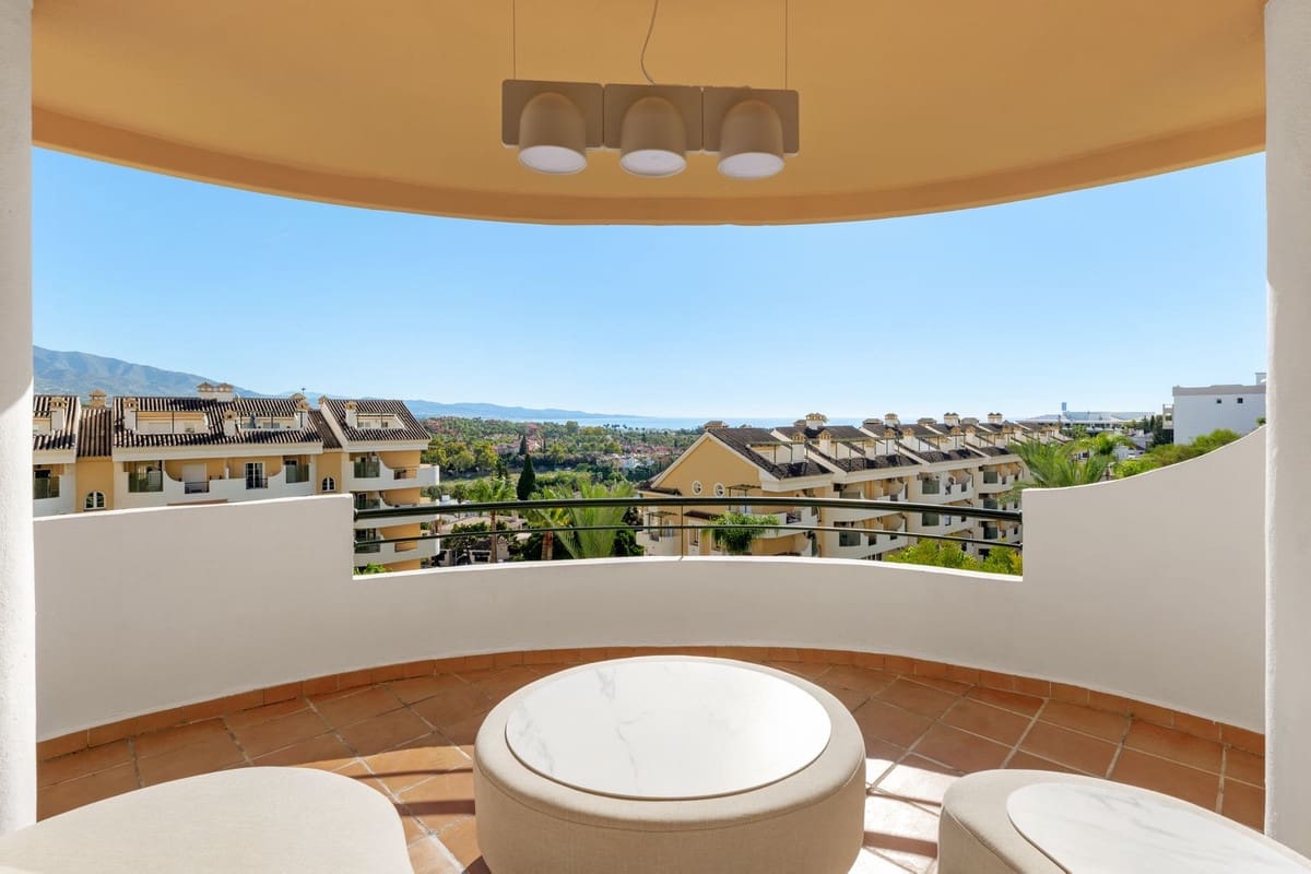 3 bedroom Apartment for sale in Nueva Andalucia with pool garage - € 912,000 (Ref: 9331381)